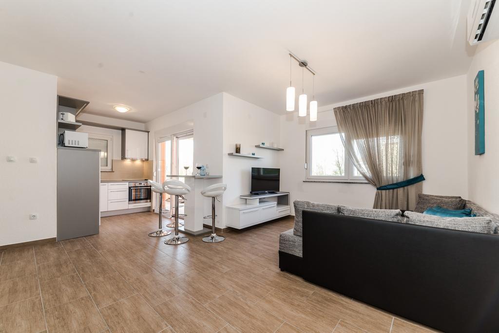 Apartments Kovacevic Вир Екстериор снимка