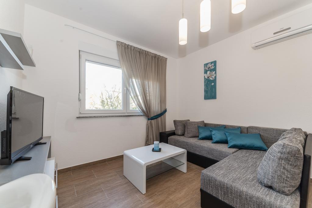 Apartments Kovacevic Вир Екстериор снимка
