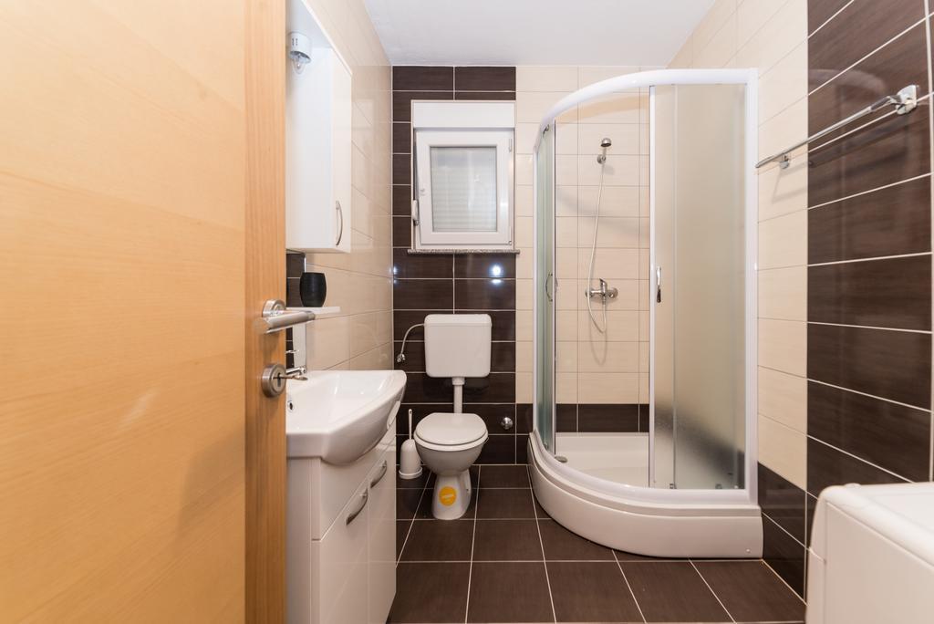 Apartments Kovacevic Вир Екстериор снимка